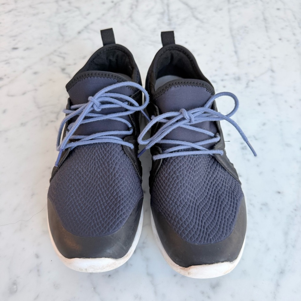 VIONIC Storm Casual Sneaker Navy Womens Size 8 Wide